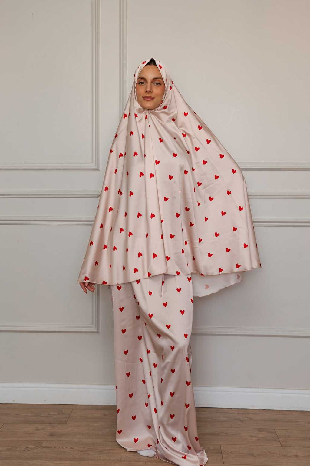 Red hearts Satin Isdal Set