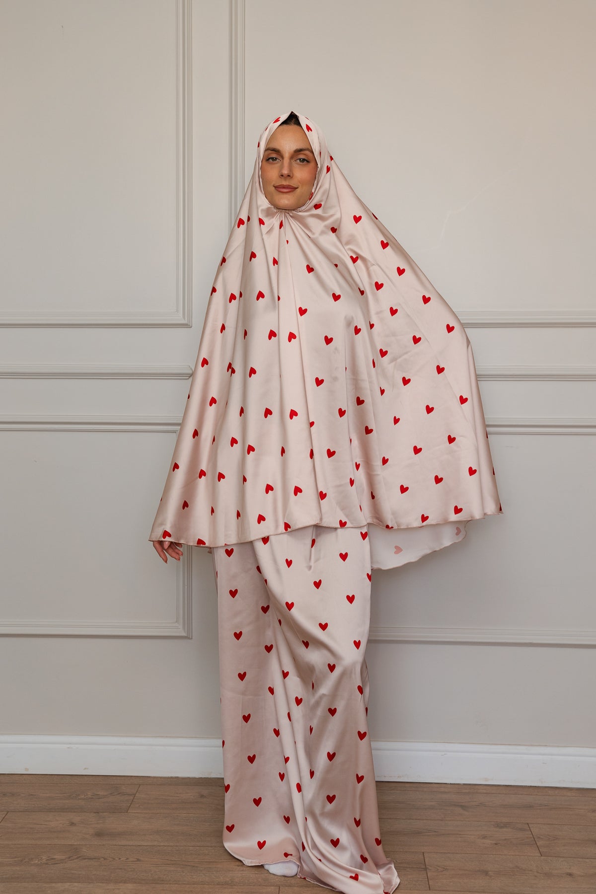 Red hearts Satin Isdal Set