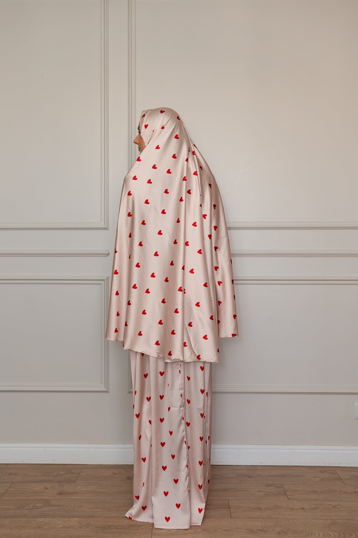 Red hearts Satin Isdal Set