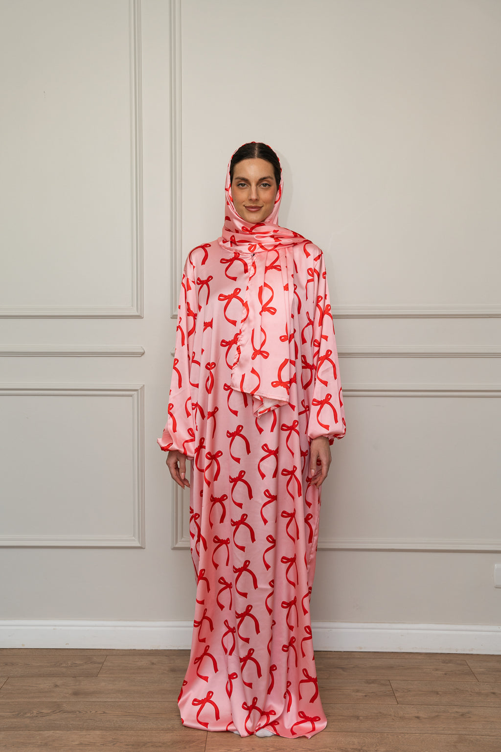 Cherry Bows Satin Isdal
