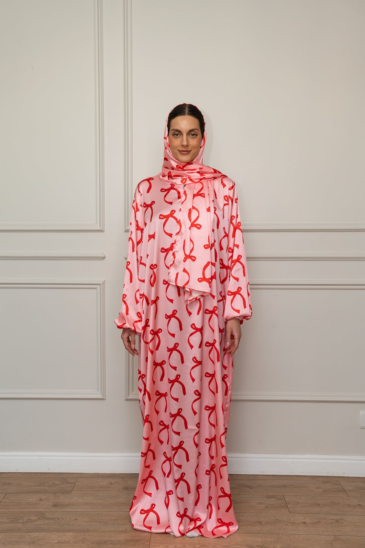 Cherry Bows Satin Isdal