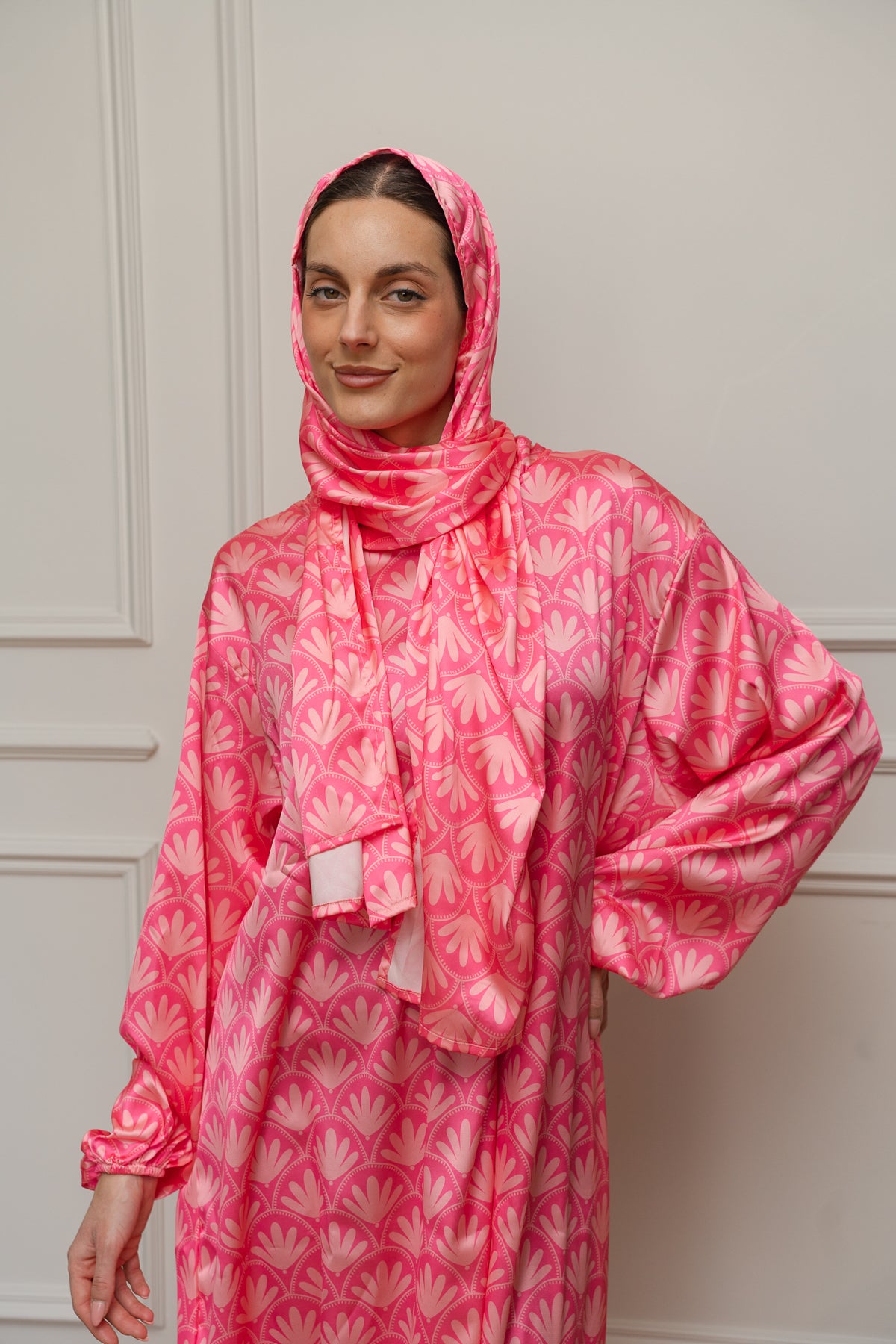 Pink Arabesque Satin Isdal Secondary image