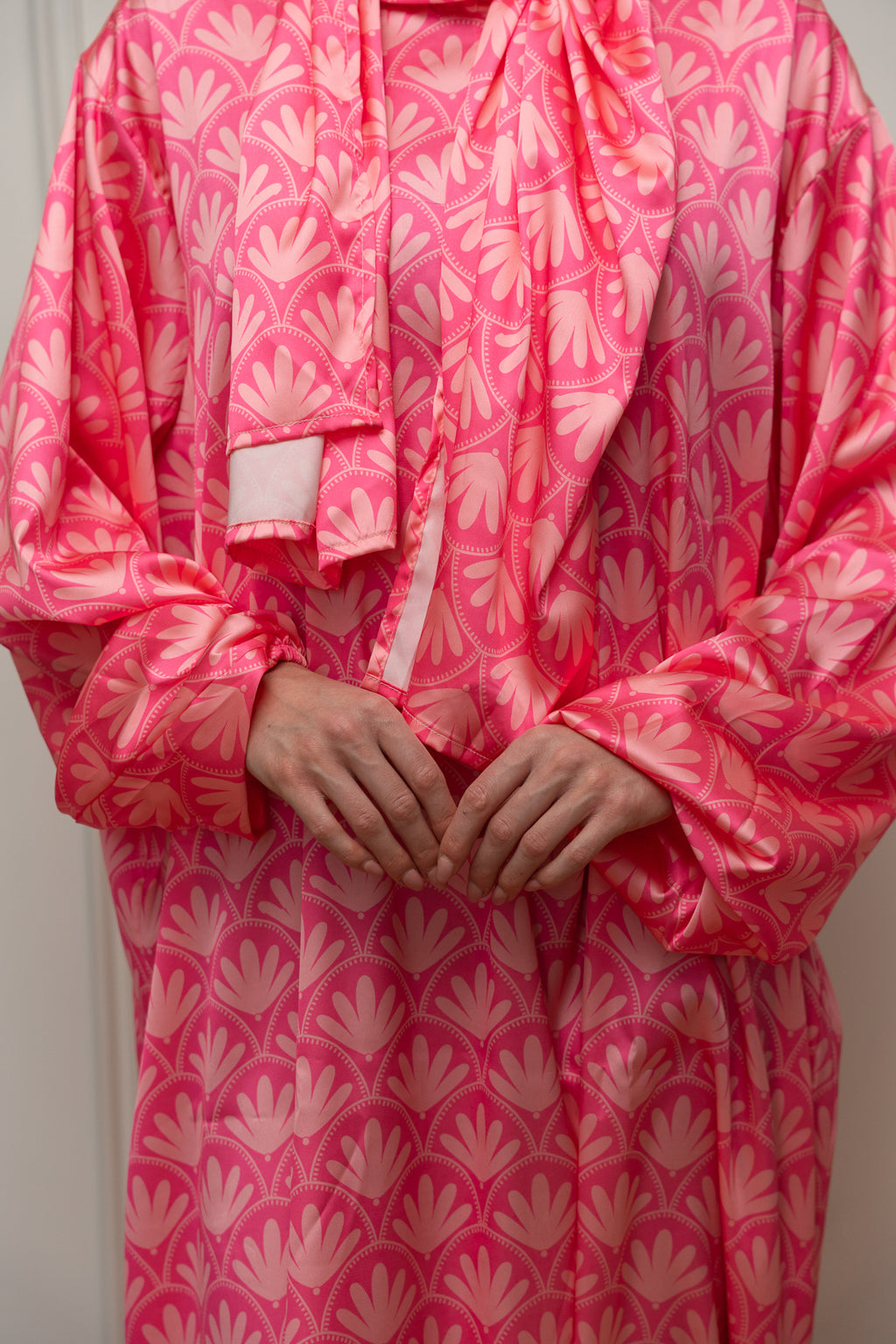 Pink Arabesque Satin Isdal