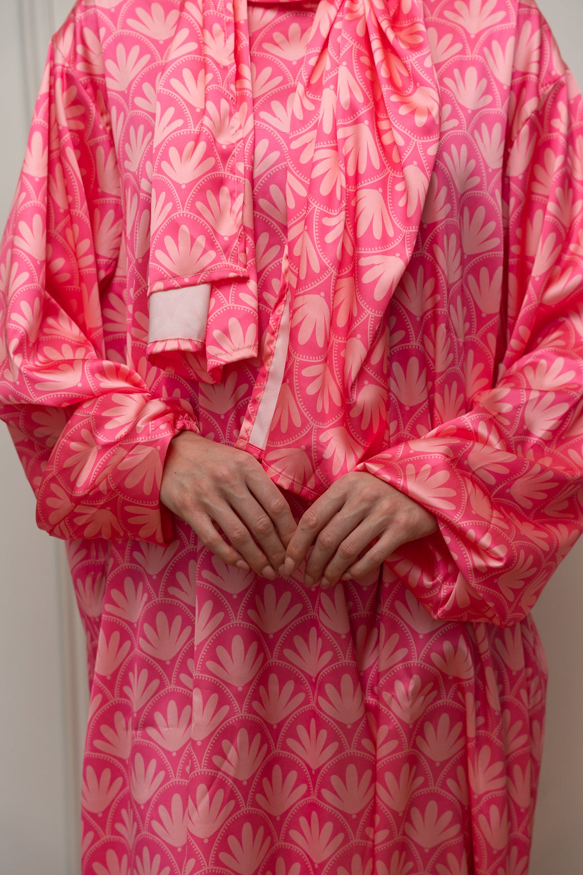 Pink Arabesque Satin Isdal