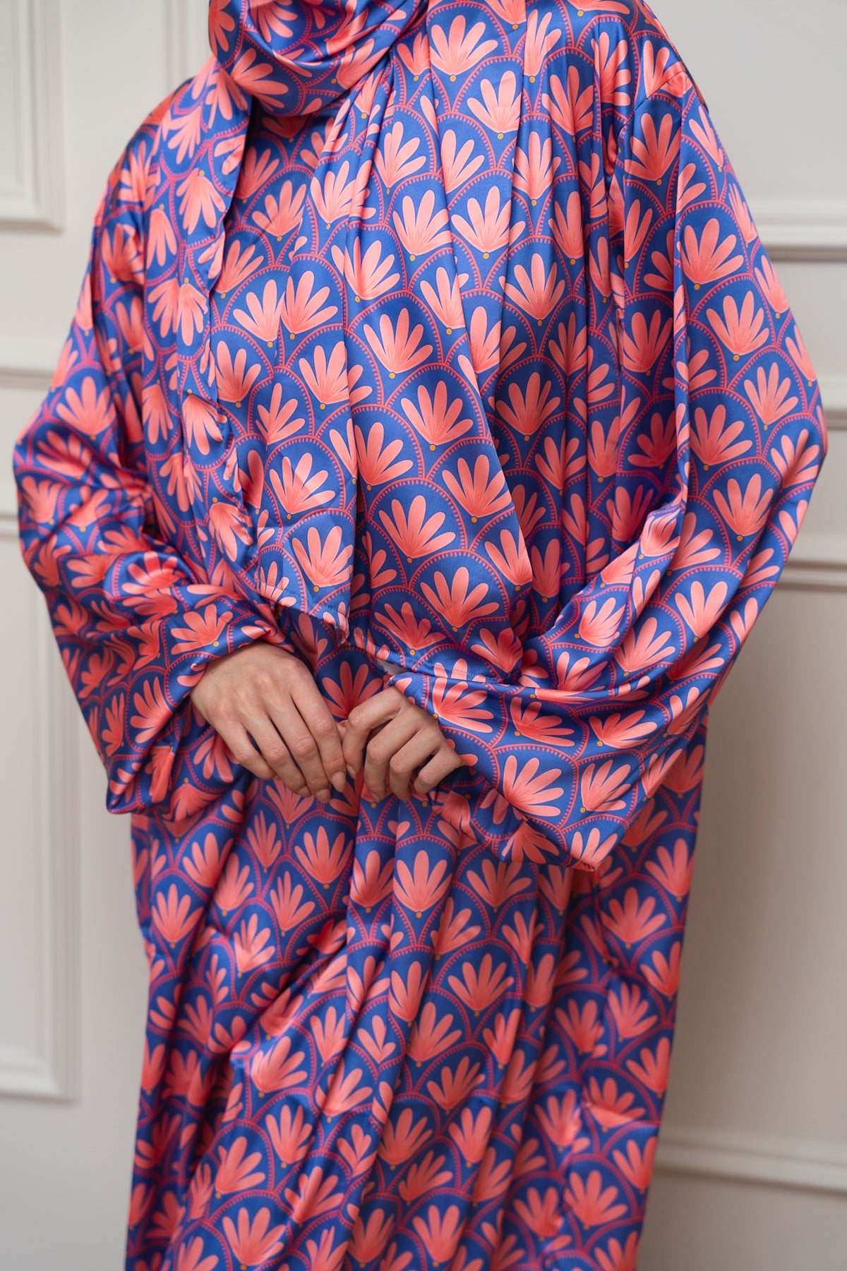 Purple Arabesque Satin Isdal Secondary image